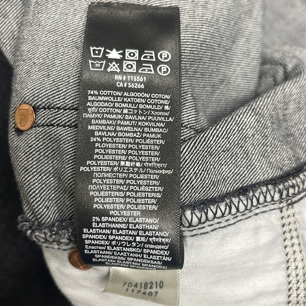 74% Cotton, 7 For All Mankind Short Jeans  some stretch, NWOT - Picture 7 of 11